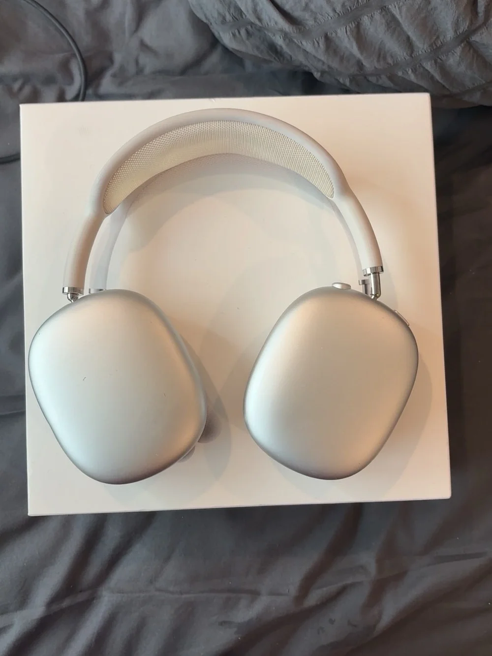 AirPods max with charging case